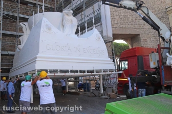 L'arrivo e l'assemblaggio di Gloria