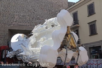 L'arrivo e l'assemblaggio di Gloria