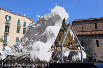 L'arrivo e l'assemblaggio di Gloria