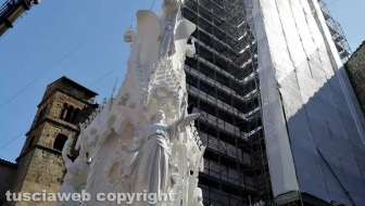 L'arrivo e l'assemblaggio di Gloria