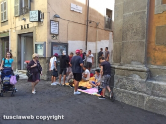 L'attesa per il trasporto di Gloria