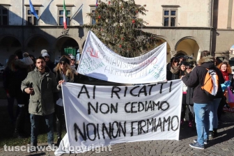 Viterbo - La protesta dei lavoratori Cup