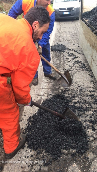 Lavori sulle strade della Tuscia