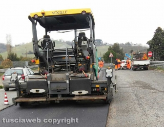 Lavori sulle strade della Tuscia