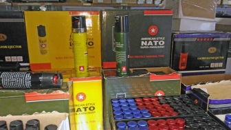 Le armi sequestrate dai carabinieri