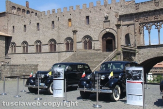 Le auto dei papi in esposizione