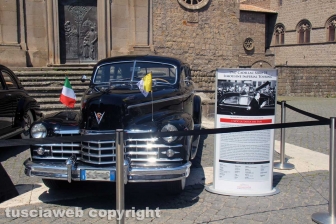 Le auto dei papi in esposizione