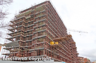 Il cantiere dell\'Easy Village di Saggini Costruzioni in via Polidori
