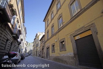 Le facciate della città