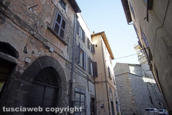 Le facciate della città