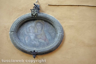 Le facciate della città