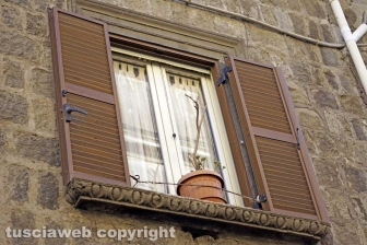 Le facciate della città