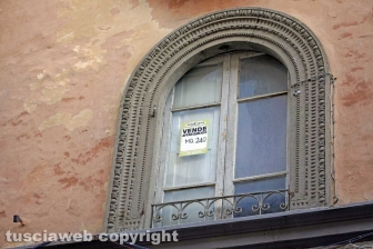 Le facciate della città