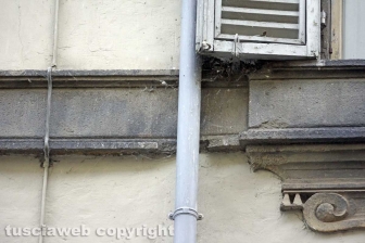 Le facciate della città