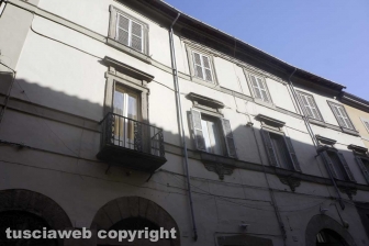 Le facciate della città