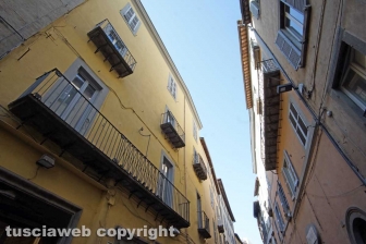 Le facciate della città