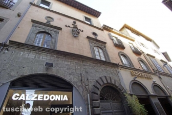 Le facciate della città