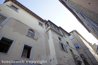 Le facciate della città