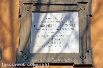 Le facciate della città