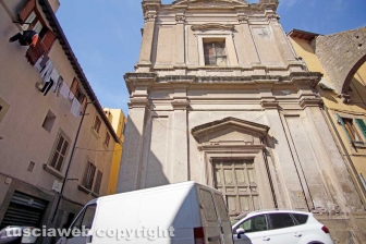 Le facciate della città