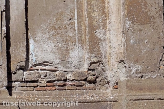 Le facciate della città