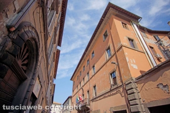 Le facciate della città
