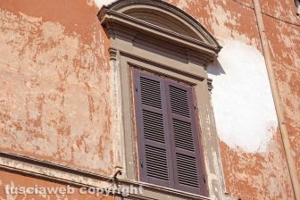 Le facciate della città
