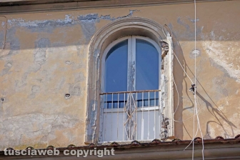 Le facciate della città