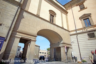Le facciate della città