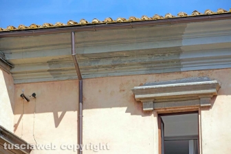 Le facciate della città