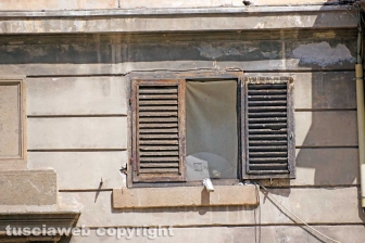 Le facciate della città