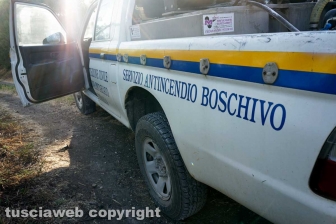 Le fiamme investono strada Signorino