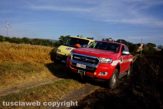 Le fiamme investono strada Signorino
