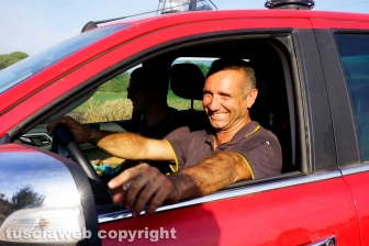 Le fiamme investono strada Signorino