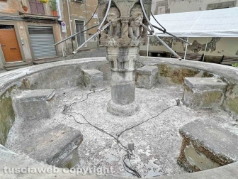 Viterbo - La fontana di Pianoscarano