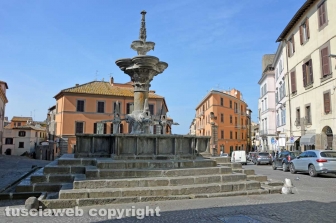 Viterbo - Piazza Fontana grande