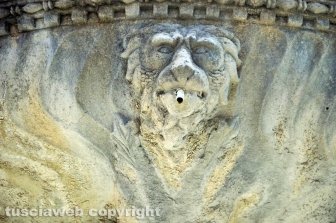 Viterbo - La fontana di piazza del Gesù