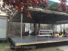 Santa Rosa - Le giostre deturpano le mura cittadine