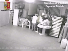 Viterbo - Le immagini del video dell\'incendio di via Garbini