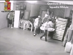 Viterbo - Le immagini del video dell\'incendio di via Garbini