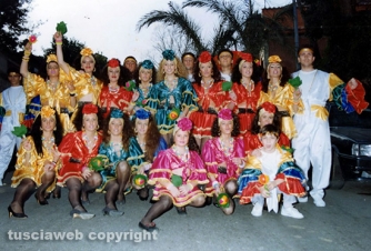 Carnevale di Ronciglione - Le mascherate di Pierina - La lambada
