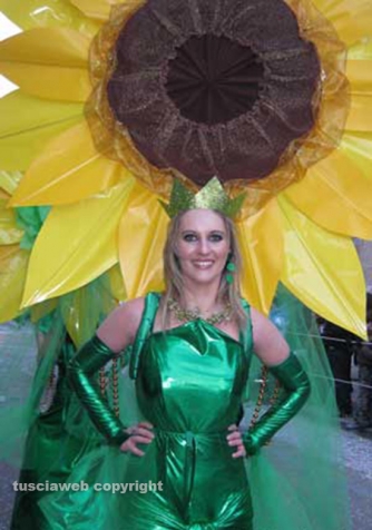 Carnevale di Ronciglione - Le mascherate di Pierina - I girasoli