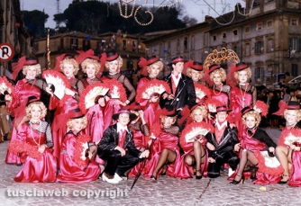 Carnevale di Ronciglione - Le mascherate di Pierina - Gigolò e Gigolettes