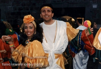 Carnevale di Ronciglione - Le mascherate di Pierina - La lambada