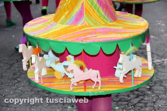 La mascherata Carnevale è sempre \'na giostra