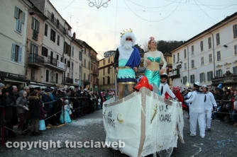 La mascherata Sirene e marinai