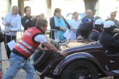 Le Mille Miglia sfrecciano in città