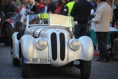 Le Mille Miglia sfrecciano in città