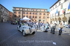 Le Mille Miglia sfrecciano in città