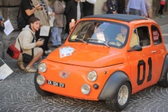 Le Mille Miglia sfrecciano in città